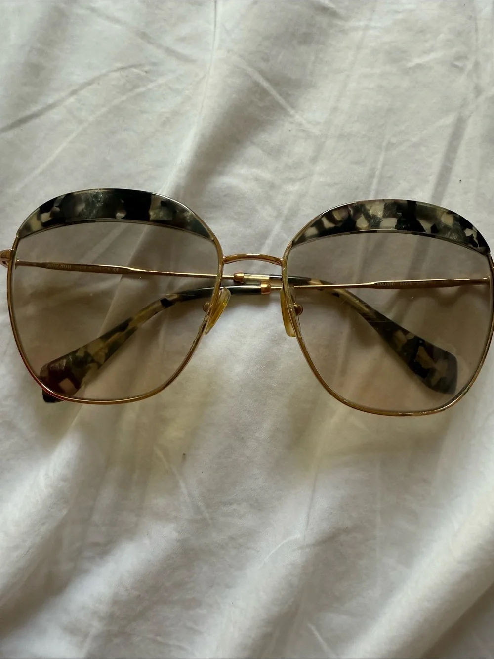 Miu Miu SMU03Q Sunglasses with box